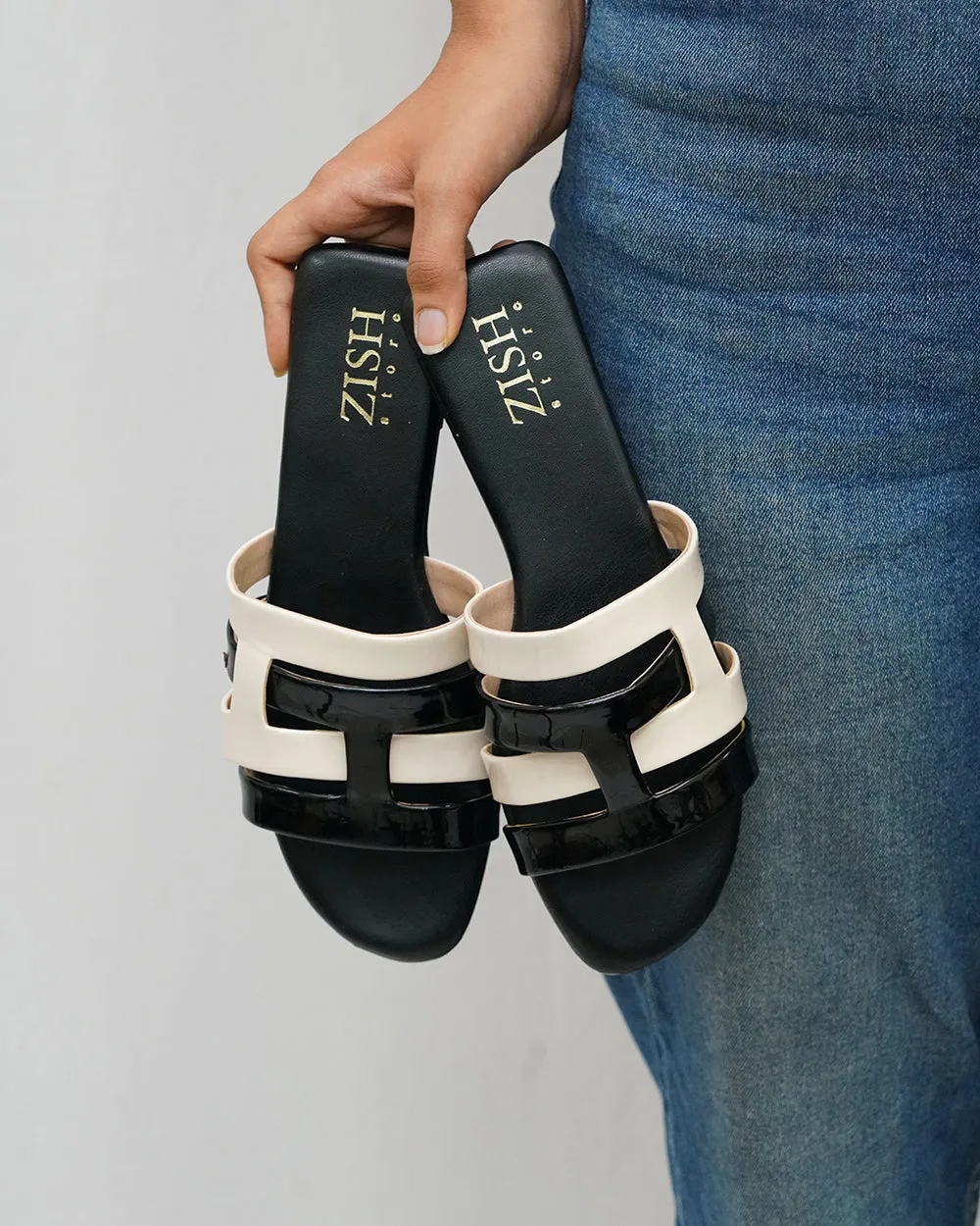 Black Azzura Flats