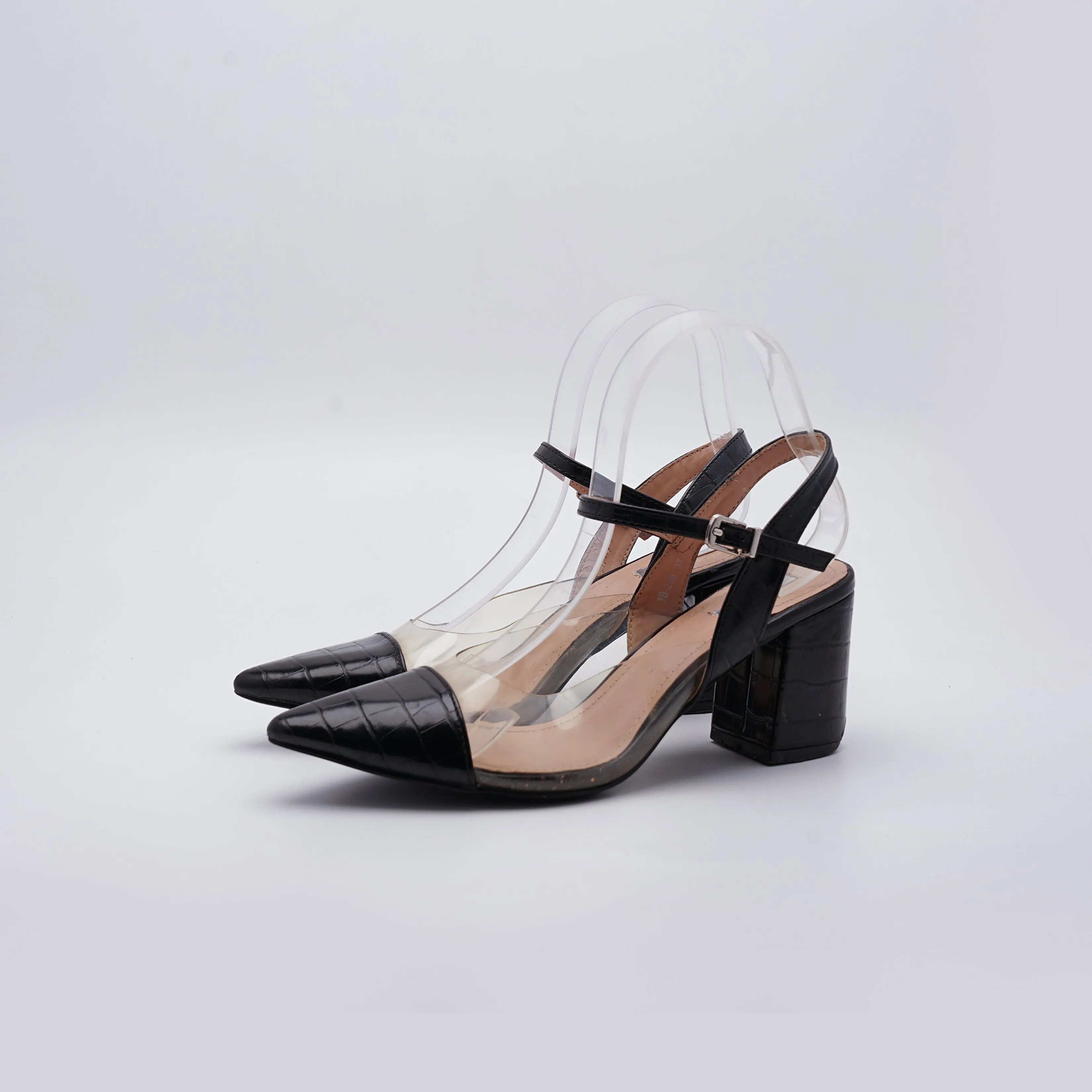 Buonarotti Pointed Toe Heel