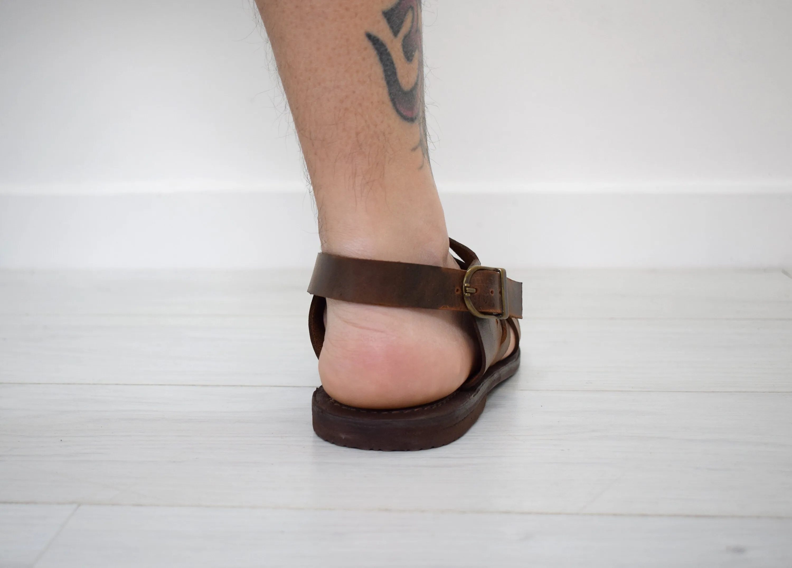 Gladiator Renaissance Brown leather men sandals, Gift For Men, Free shipping, Handmade Sandals, Genuine Leather sandals