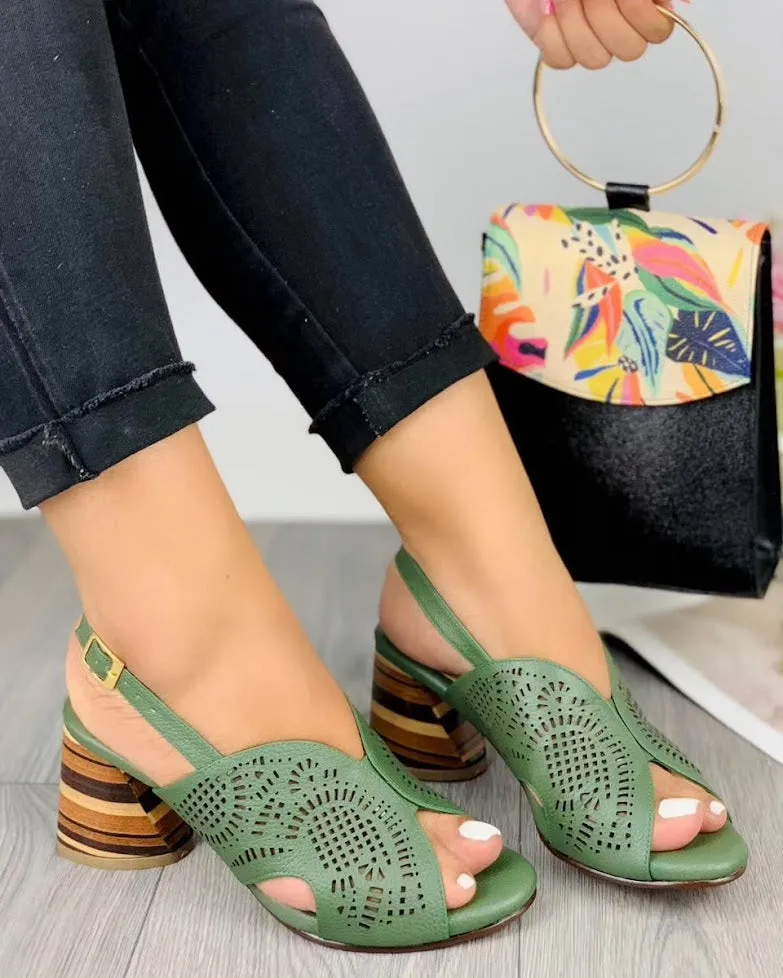 Green Medium Heel with Exquisite Pattern