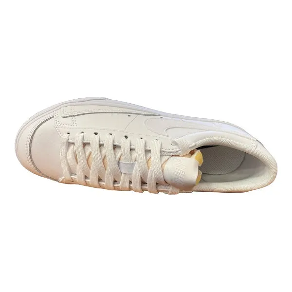 Nike scarpa sneakers da donna con zeppa Blazer Low DJ0292-100 bianco