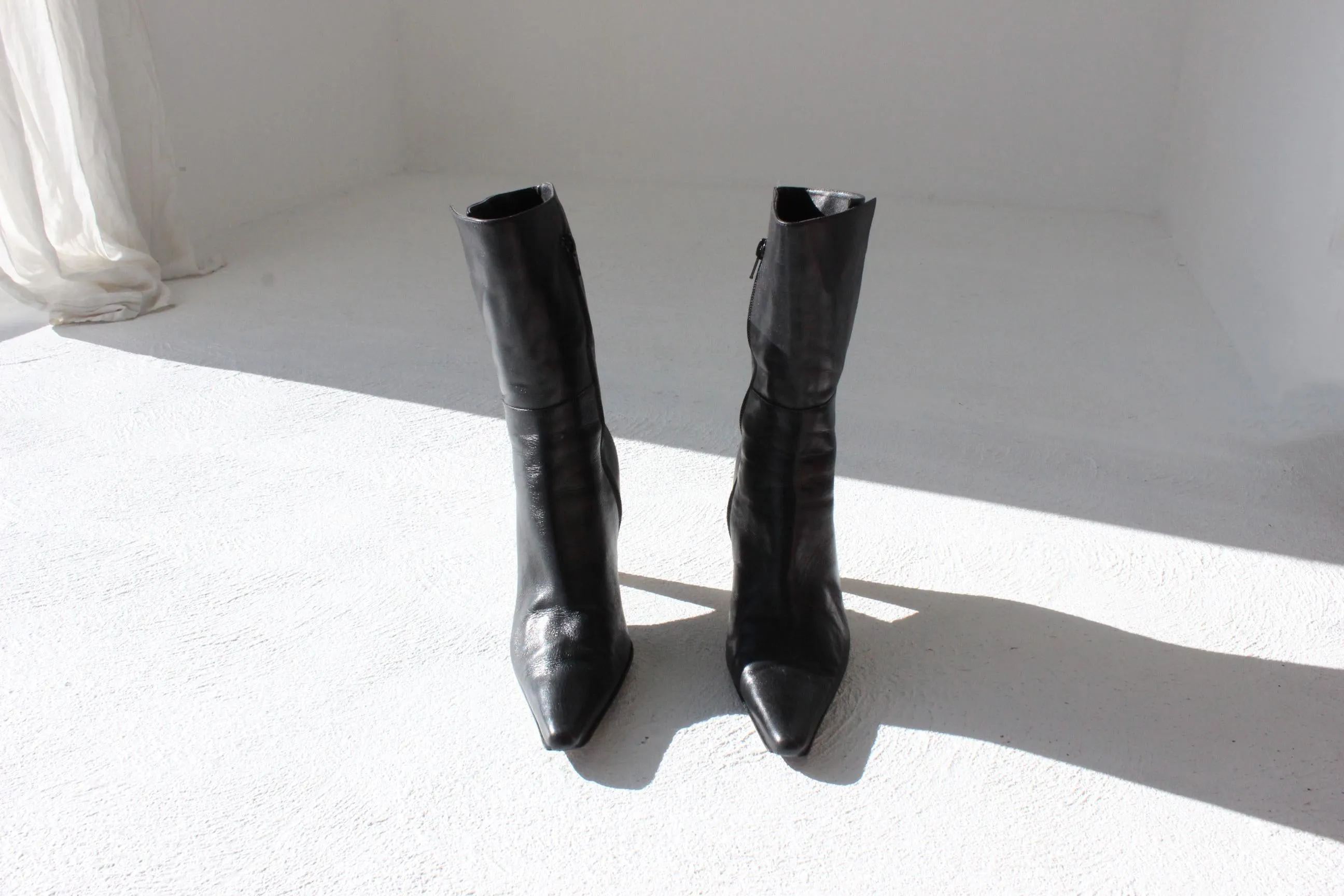 Y2K Leather Pointed Toe Boots by 'Urban Soul' ~ Euro 39